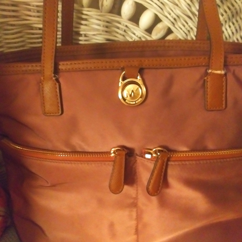 Women's purse